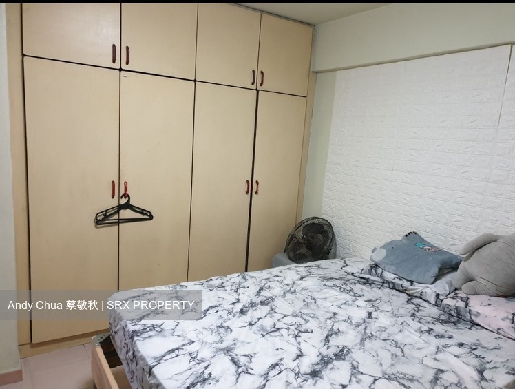 Hougang Avenue 8 thumbnail photo